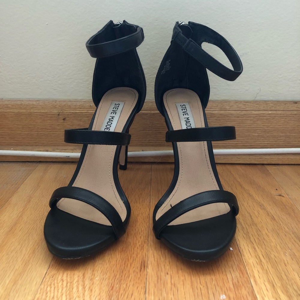 Steve Madden “Feel Ya” Heel in Black *LIKE NEW*